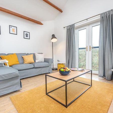 Stayright- 2 Bedroom House, Centrally Located & Close Walk To City Centre 卡迪夫 外观 照片