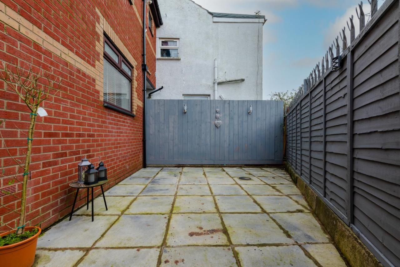 Stayright- 2 Bedroom House, Centrally Located & Close Walk To City Centre 卡迪夫 外观 照片