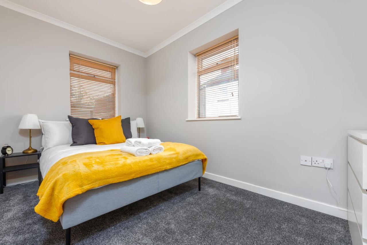 Stayright- 2 Bedroom House, Centrally Located & Close Walk To City Centre 卡迪夫 外观 照片
